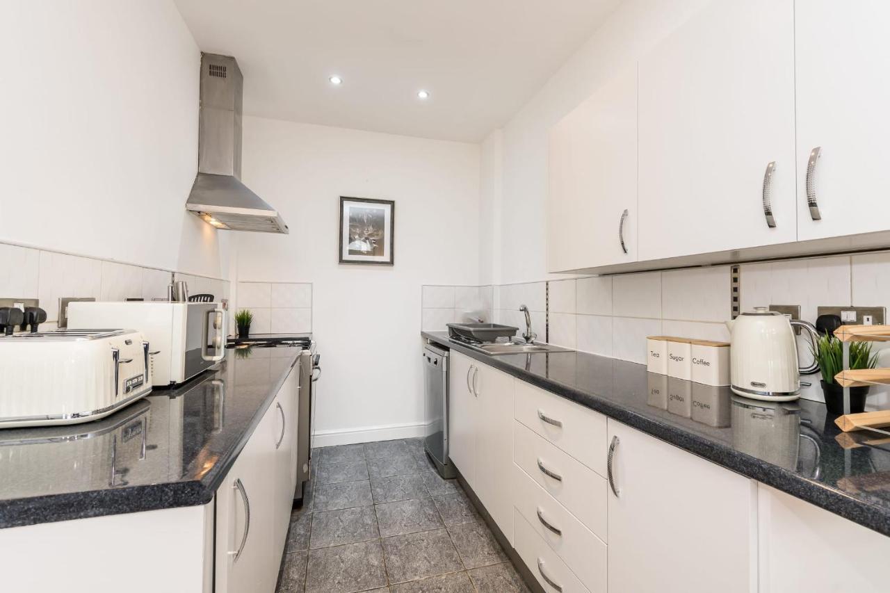 Superb Location, Lovely And Bright 2 Bed Appartement Liverpool Buitenkant foto