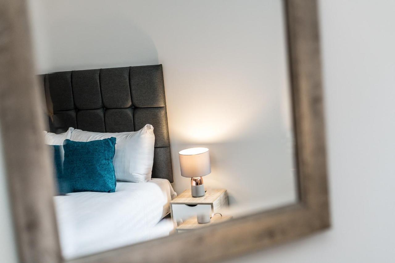 Superb Location, Lovely And Bright 2 Bed Appartement Liverpool Buitenkant foto