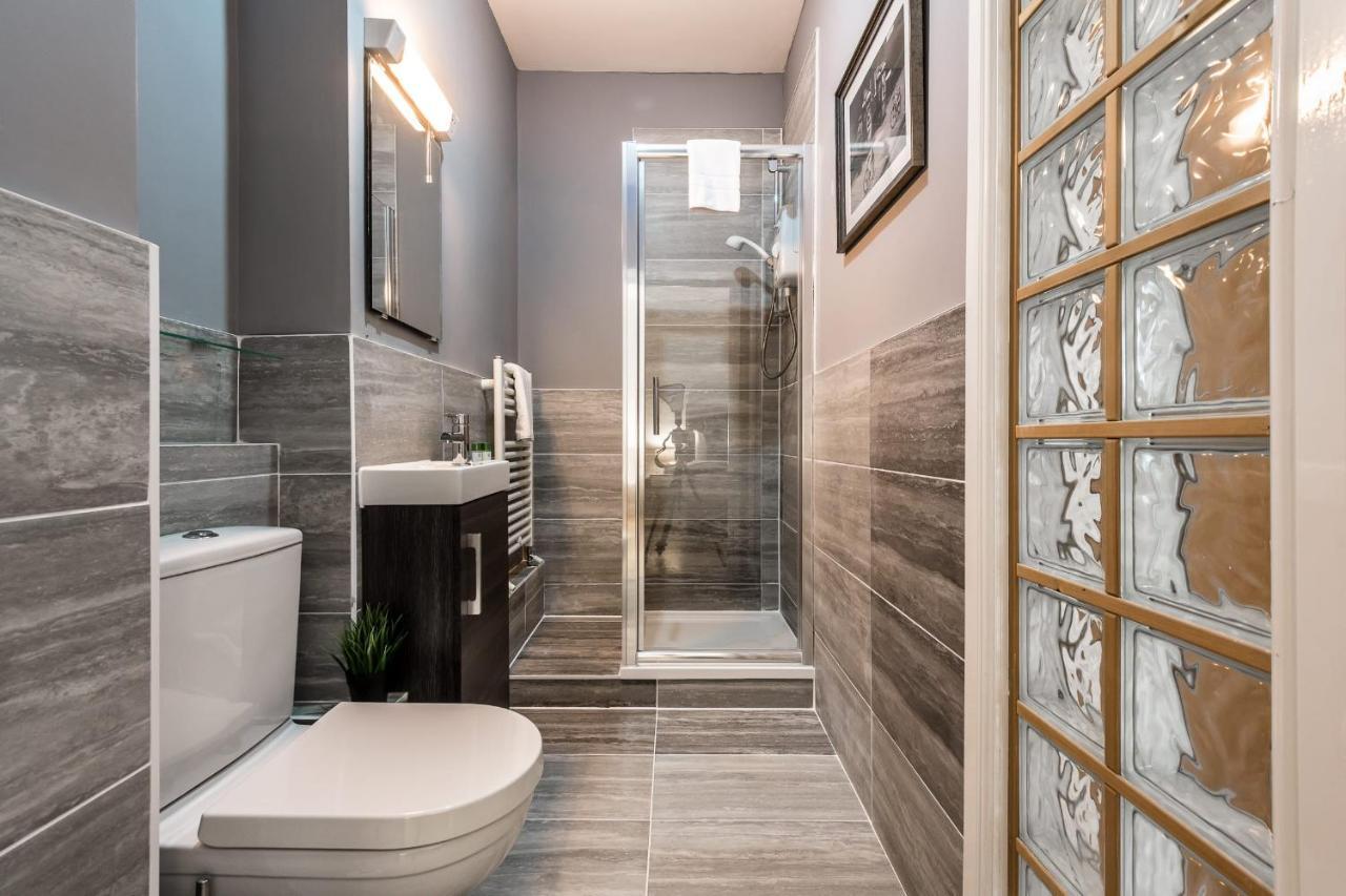 Superb Location, Lovely And Bright 2 Bed Appartement Liverpool Buitenkant foto